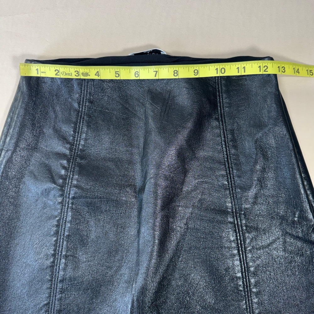 Babaton Aritzia Black Vegan Leather Panel Mini Skirt Size 4 A-Line Edgy Chic - Picture 12 of 12